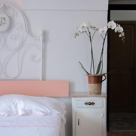 Dussaiga - Camera Delle Rose Dolceacqua Exteriör bild